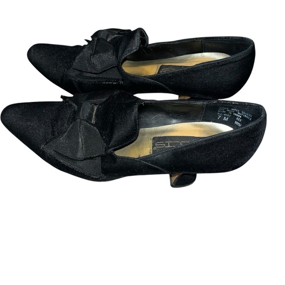 Vintage Dolcis Black Velvet Low Block Heels 6 Bow witch Halloween goth witch 90s - Picture 1 of 6